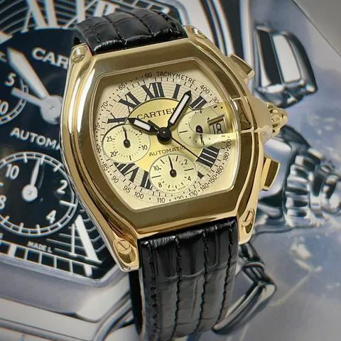 Cartier Roadster 2619 48mm Yellow gold Champagne