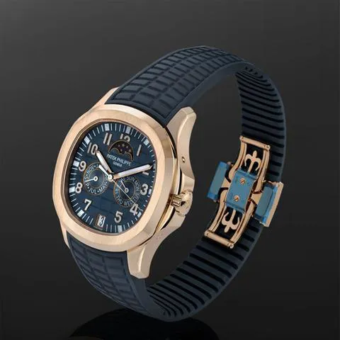 Patek Philippe Aquanaut 5261R-001 40mm Rose gold Blue 6