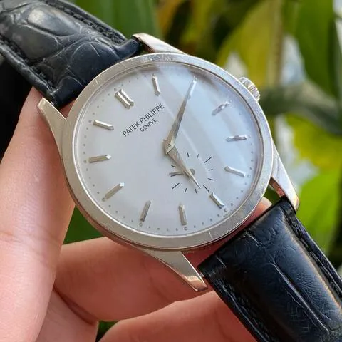 Patek Philippe Calatrava 5196G-001 37mm White gold Silver 3