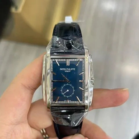 Patek Philippe Gondolo 5124G-011 33.5mm White gold Blue