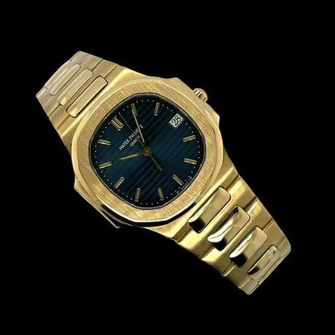 Patek Philippe Nautilus 3900 33mm Yellow gold Blue