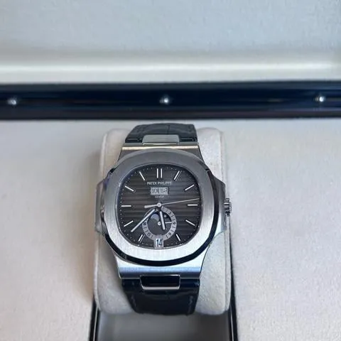 Patek Philippe Nautilus 5726A Stainless steel Black 2