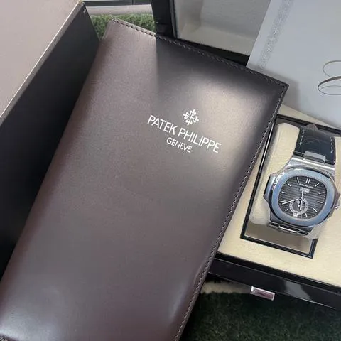 Patek Philippe Nautilus 5726A Stainless steel Black 10