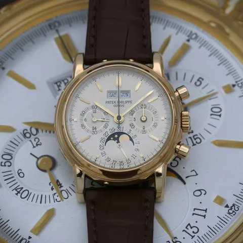 Patek Philippe Perpetual Calendar Chronograph 3970E 36mm Yellow gold Silver