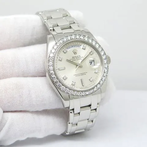 Rolex Day-Date 18946 39mm Platinum Silver