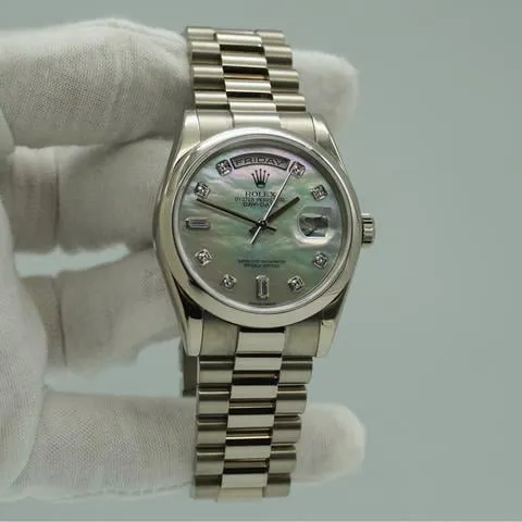 Rolex Day-Date 36 118209 36mm White gold Mother-of-pearl