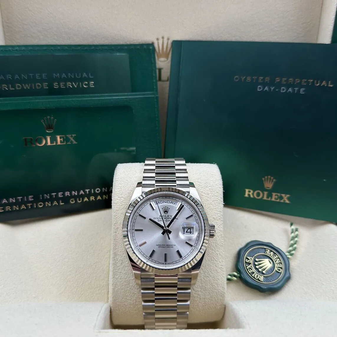 Rolex Day-Date 36 128239-0005 36mm 18k white gold Silver 6