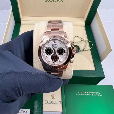 Rolex Daytona 116505 40mm Rose gold White