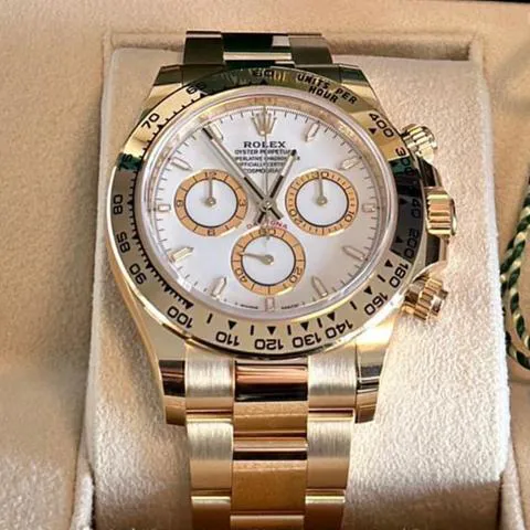 Rolex Daytona 126508 40mm Yellow gold White