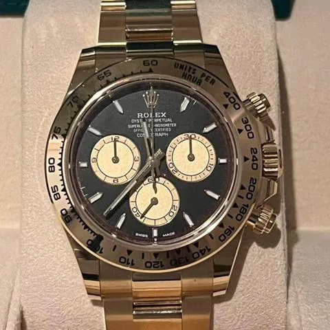 Rolex Daytona 126508 40mm Yellow gold Black