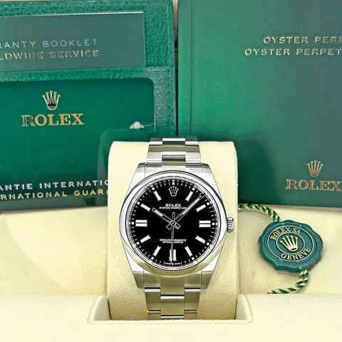 Rolex Oyster Perpetual 41 124300 41mm Stainless steel Black