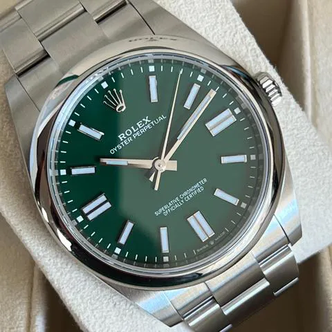 Rolex Oyster Perpetual 41 124300 41mm Stainless steel Green