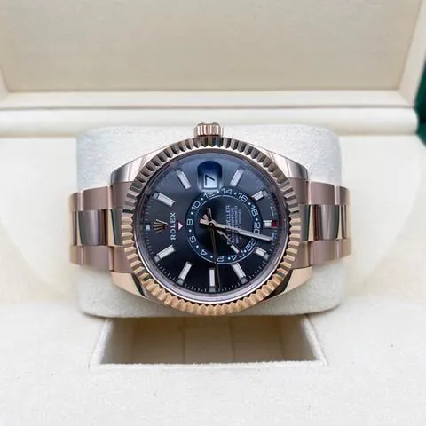 Rolex Sky-Dweller 326935 42mm Rose gold Black