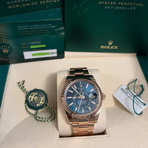 Rolex Sky-Dweller 336935 42mm Rose gold Blue