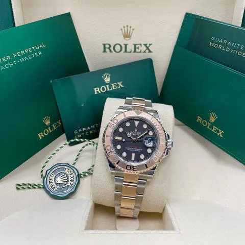 Rolex Yacht-Master 40 126621 40mm Yellow gold and Stainless steel Black