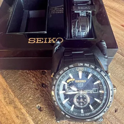 Seiko Astron SAST100G 47mm Titanium Black