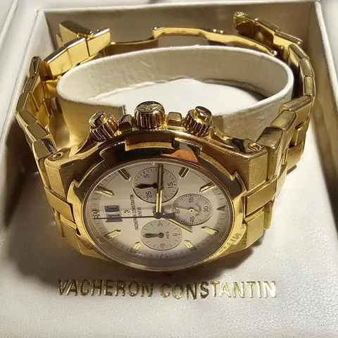 Vacheron Constantin Overseas Chronograph 49140 40mm Yellow gold Silver 10