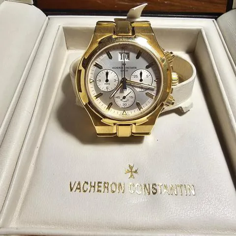 Vacheron Constantin Overseas Chronograph 49140 40mm Yellow gold Silver 12