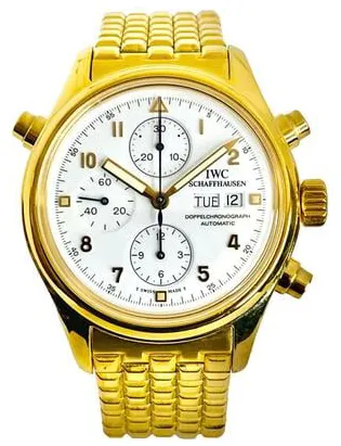 IWC Pilot IW3713 42mm Yellow gold Black