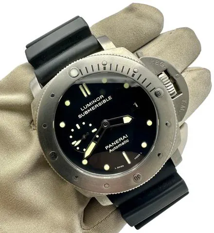 Panerai Submersible PAM 00305 47mm Titanium Black