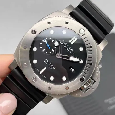 Panerai Submersible PAM 01305 47mm Titanium Black 6