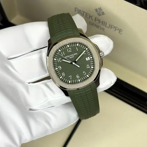 Patek Philippe Aquanaut 5168G-010 42mm White gold Green 4