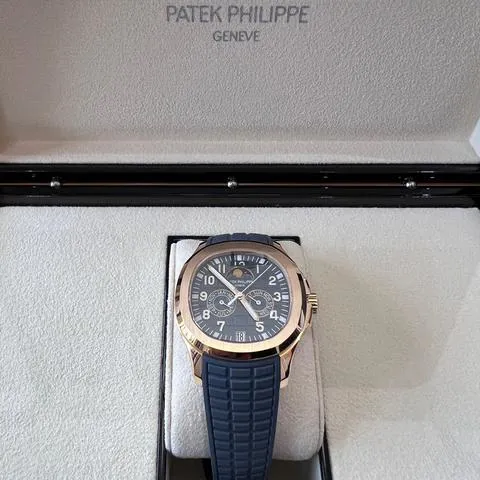 Patek Philippe Aquanaut 5261R-001 40mm Rose gold Blue 2