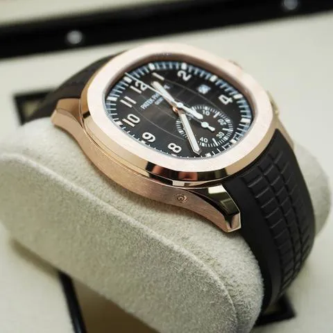 Patek Philippe Aquanaut 5968R-001 42mm Rose gold Brown 6