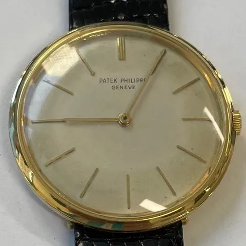 Patek Philippe Calatrava 2591 35mm Yellow gold Silver