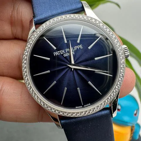 Patek Philippe Calatrava 4897G-001 33mm White gold Blue