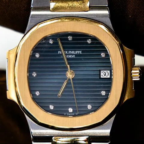 Patek Philippe Nautilus 3800/001 37mm Yellow gold Blue