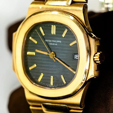 Patek Philippe Nautilus 3800/1J 37mm Yellow gold Blue