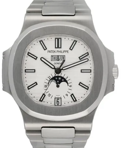 Patek Philippe Nautilus 5726 40.5mm Stainless steel White