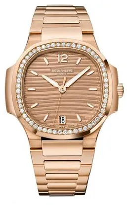 Patek Philippe Nautilus 7118/1200R-010 35mm Rose gold Gold