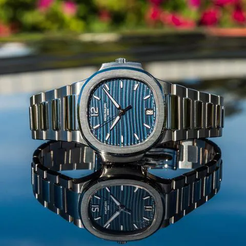 Patek Philippe Nautilus 7118/1A 35mm Stainless steel Blue