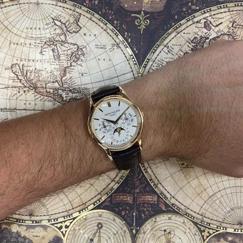 Patek Philippe Perpetual Calendar 5140J 37mm Yellow gold Silver 5