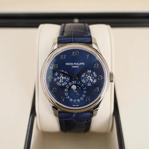 Patek Philippe Perpetual Calendar 5327G-001 39mm White gold Blue