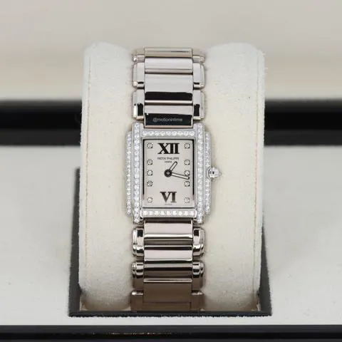 Patek Philippe Twenty~4 4908/200G-011 22mm White gold White 3