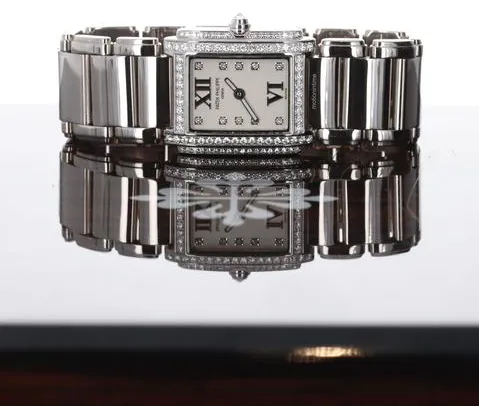 Patek Philippe Twenty~4 4908/200G-011 22mm White gold White 4