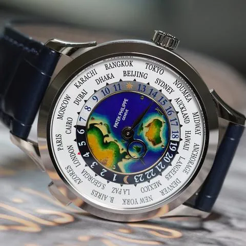 Patek Philippe World Time 5231G-001 38.5mm White gold Blue