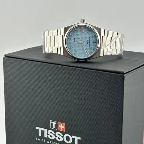 Tissot T-Classic T137.207.11.351.00 35mm Stainless steel Ice blue