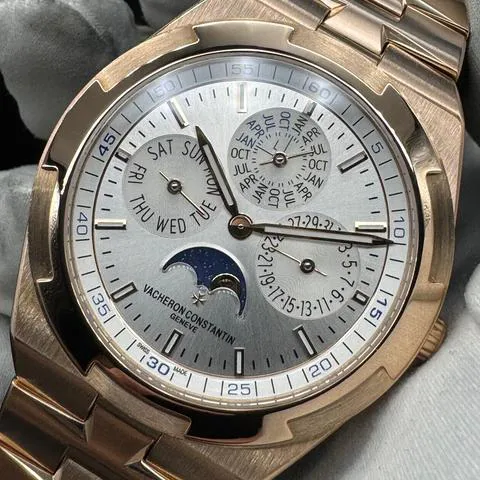 Vacheron Constantin Overseas 4300V/120R-B064 41.5mm Rose gold Silver