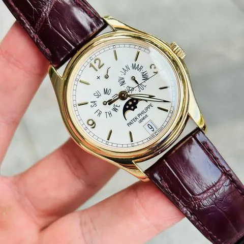 Patek Philippe Annual Calendar 5146J-001 39mm Yellow gold Beige