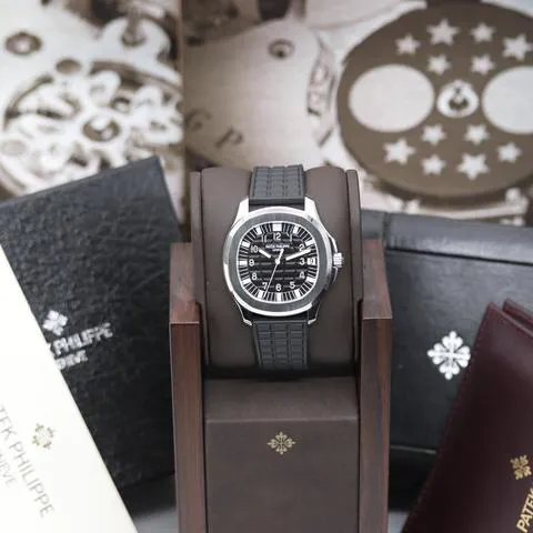 Patek Philippe Aquanaut 5065A-001 38mm Stainless steel Black