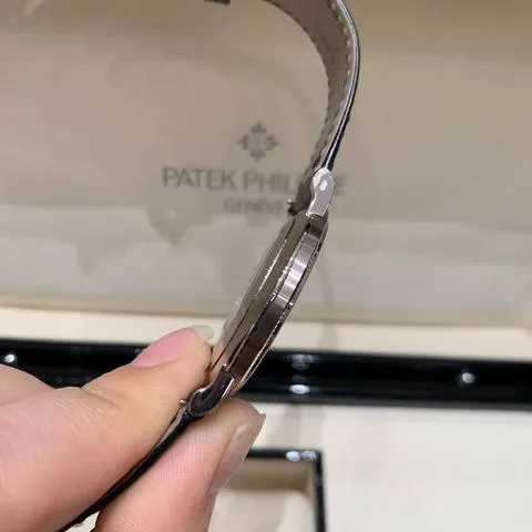 Patek Philippe Calatrava 5119G-001 36mm White gold White 2