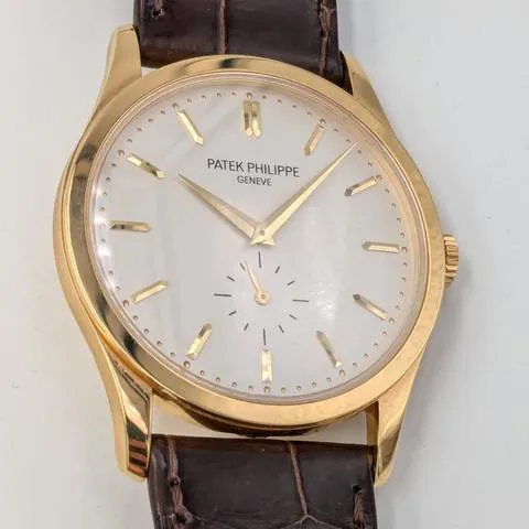 Patek Philippe Calatrava 5196J-001 37mm Yellow gold Silver 3