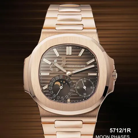 Patek Philippe Nautilus 5712/1R-001 40mm Rose gold Brown