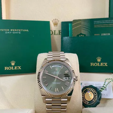 Rolex Day-Date 40 228239 40mm White gold Green