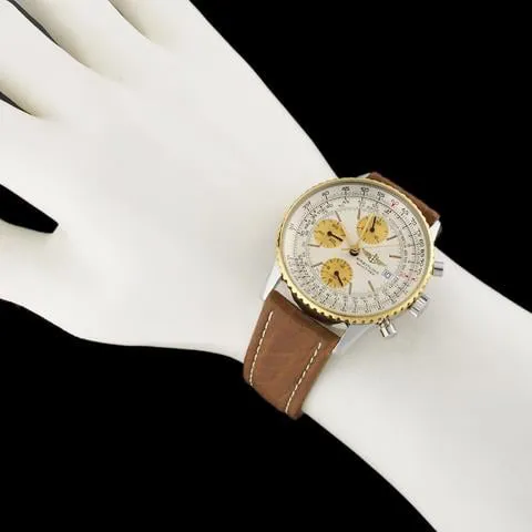 Breitling Navitimer B13019 41mm Yellow gold and Stainless steel White 5