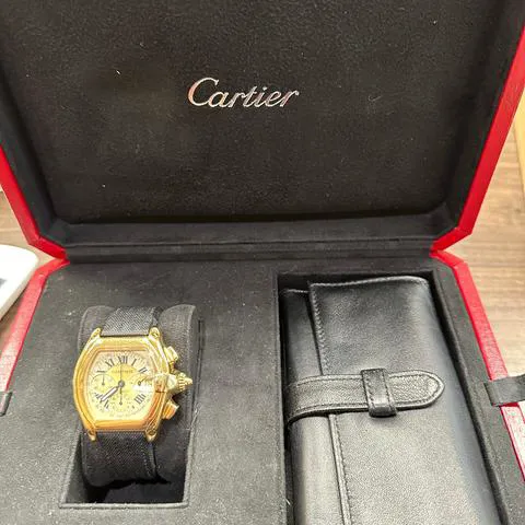 Cartier Roadster 2619 48mm Yellow gold Champagne